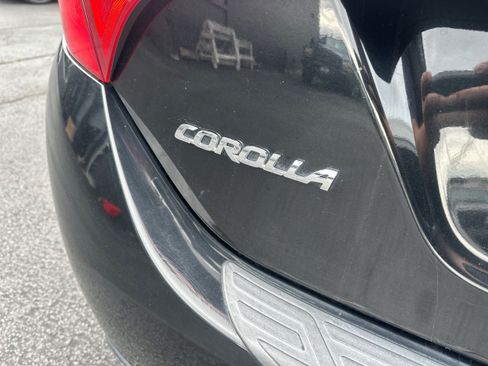 Used 2017 Toyota Corolla SE FWD image 25