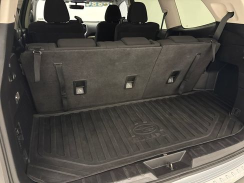 Used 2022 Subaru Ascent Premium w/ Convenience Package AWD/4WD image 11