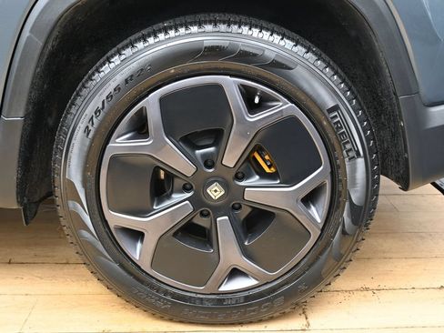 Used 2022 Rivian R1T Adventure AWD/4WD image 12