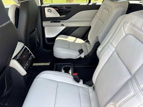New 2026 Lincoln Aviator Reserve AWD/4WD image 18