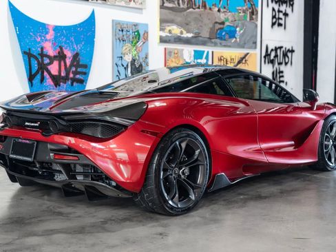 Used 2018 McLaren 720S image 5