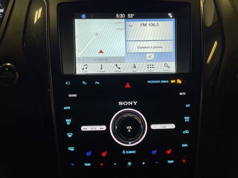 Used 2019 Ford Explorer Platinum image 34