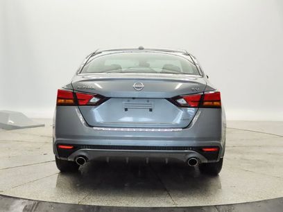 Used 2023 Nissan Altima 2.5 SV w/ SV Premium Package