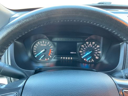 Used 2019 Ford Explorer XLT image 13