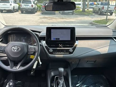 Used 2023 Toyota Corolla LE FWD image 13