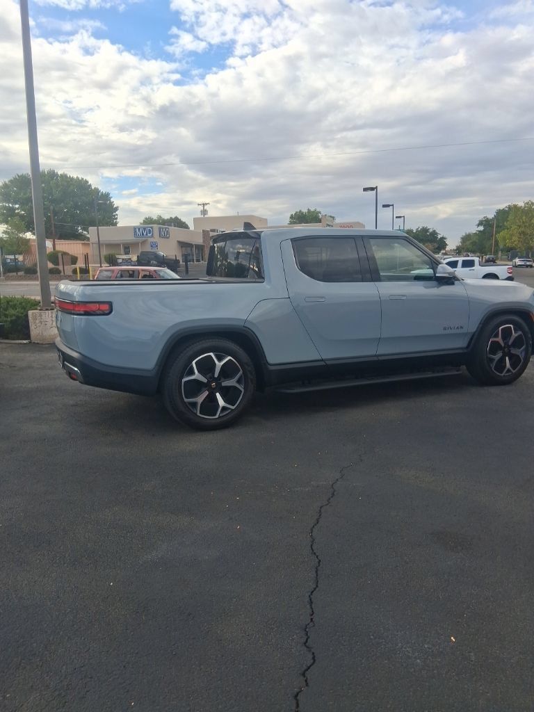 Used 2024 Rivian R1T Adventure Dual AWD/4WD image 2