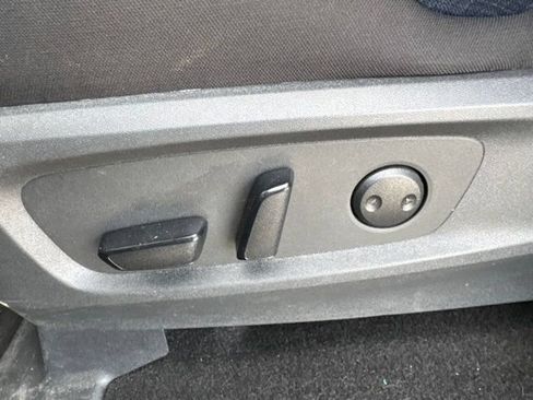 Used 2025 Nissan Pathfinder SV AWD/4WD image 42