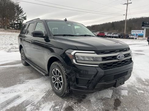 Used 2024 Ford Expedition XLT image 3