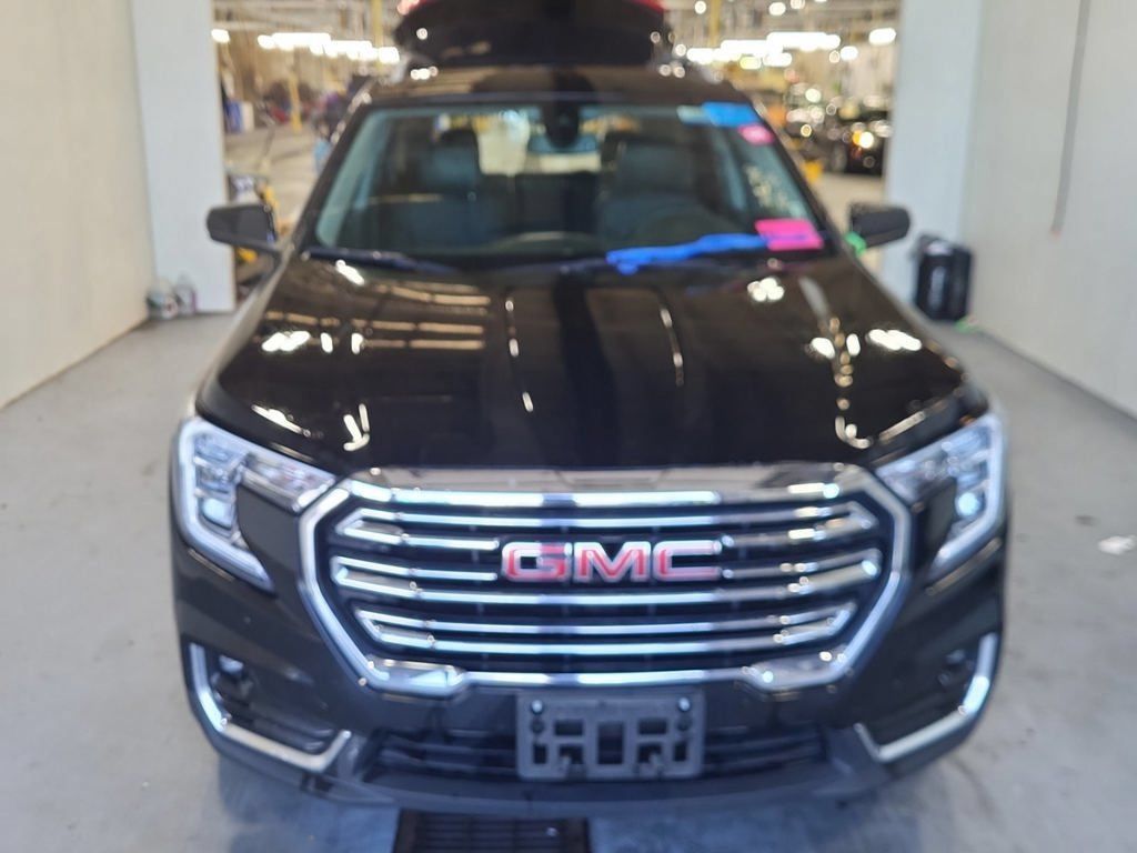 Used 2024 GMC Terrain SLT AWD/4WD image 7