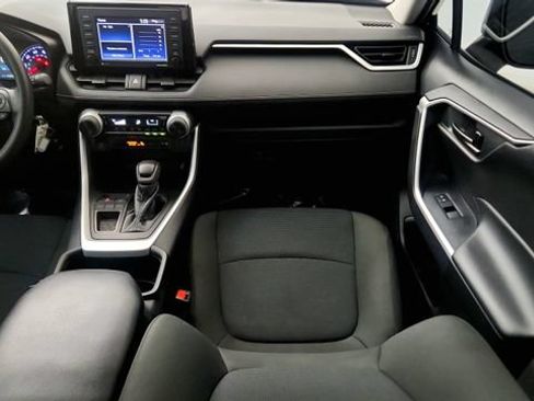 Used 2022 Toyota RAV4 LE FWD image 53