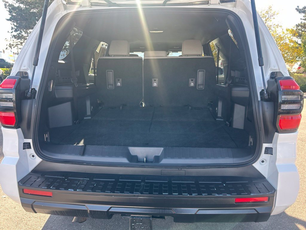 Used 2026 Toyota 4Runner SR5 AWD/4WD image 17
