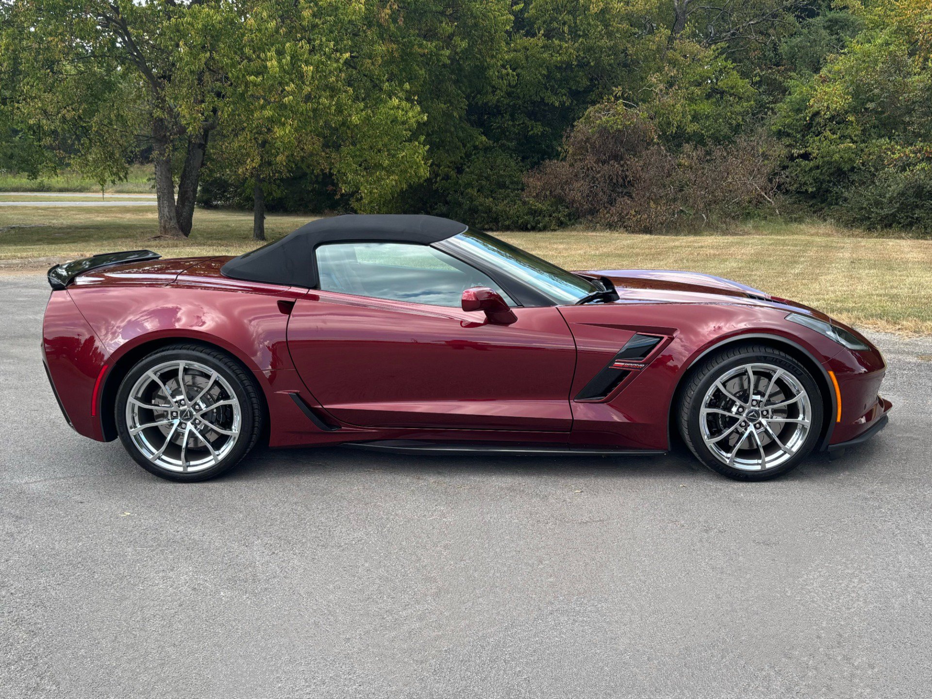 Used 2019 Chevrolet Corvette Grand Sport RWD image 10