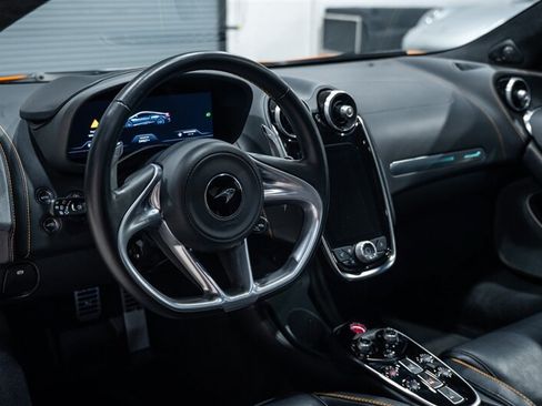 Used 2023 McLaren GT RWD image 44