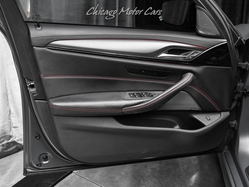 Used 2022 BMW M5 CS image 33