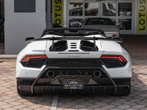 Used 2018 Lamborghini Huracan Performante image 18