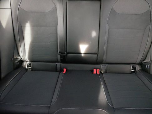 Used 2025 Volkswagen Taos SE image 13