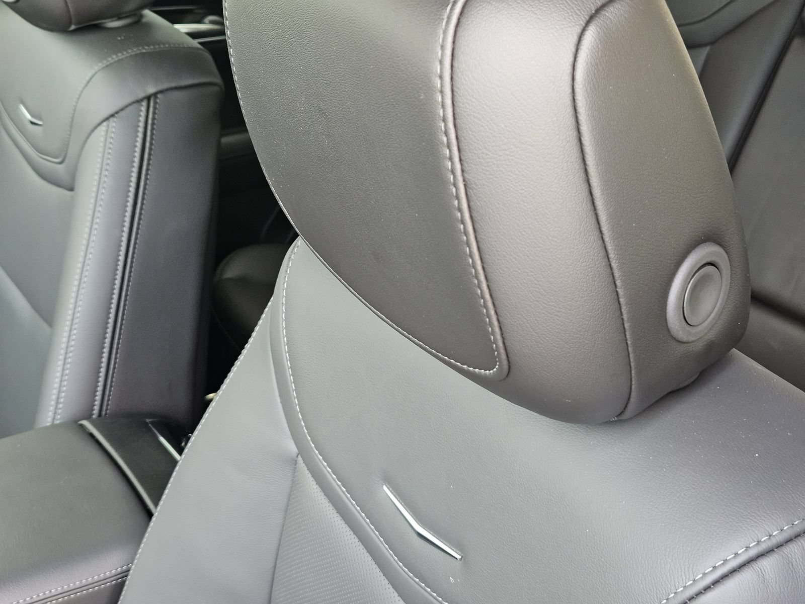 New 2026 Cadillac XT5 Premium Luxury w/ Driver Assist Package FWD image 17