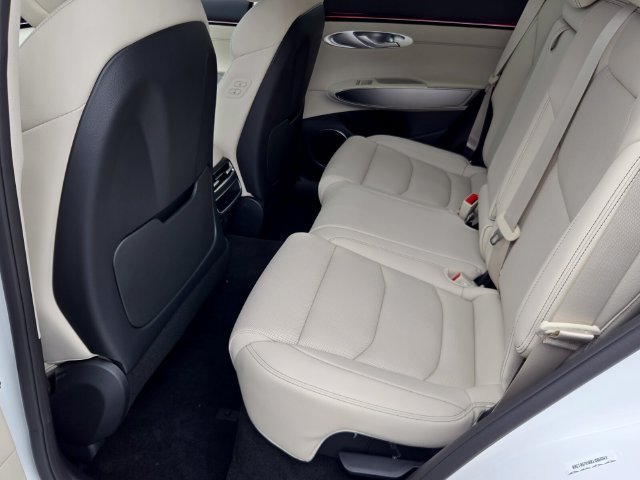 New 2027 Genesis GV70 2.5T Select AWD/4WD image 6