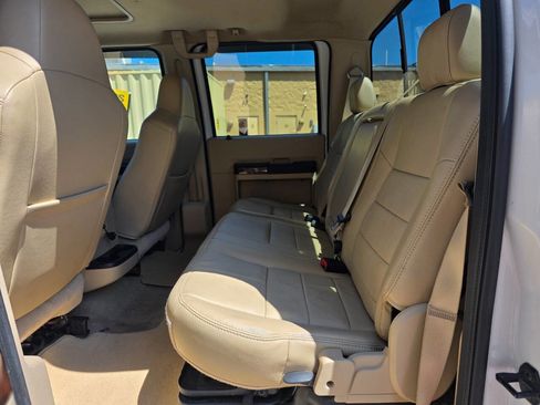 Used 2009 Ford F350 Lariat image 31