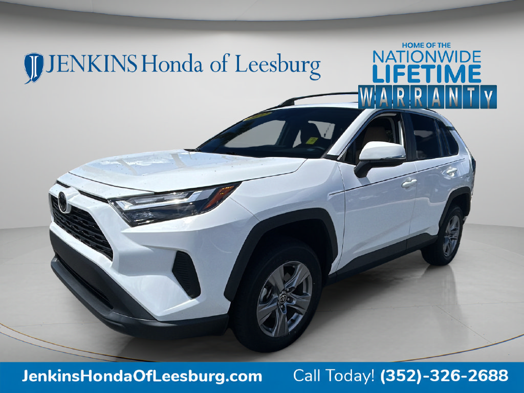 Used 2022 Toyota RAV4 XLE w/ Convenience Package FWD image 8