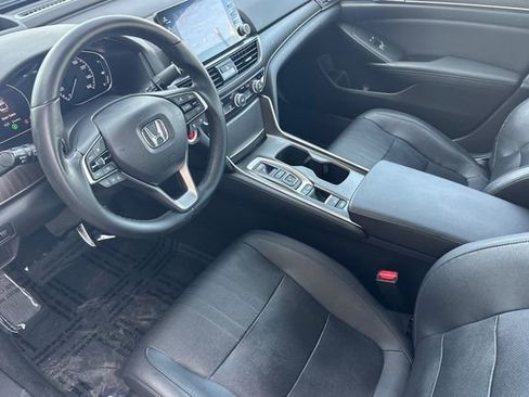 Used 2020 Honda Accord Touring image 13