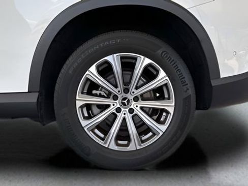 Used 2024 Mercedes-Benz GLC 300 GLC 300 image 22