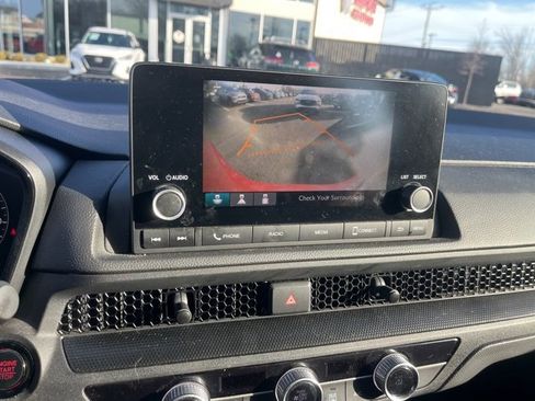 Used 2023 Honda CR-V LX image 12