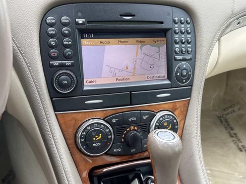 Used 2009 Mercedes-Benz SL 550 image 12