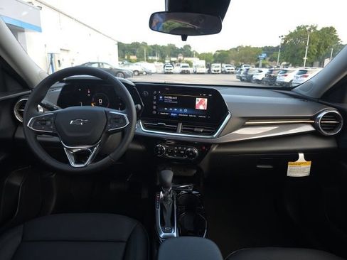 New 2026 Chevrolet Trax ACTIV w/ Driver Confidence Package FWD image 14
