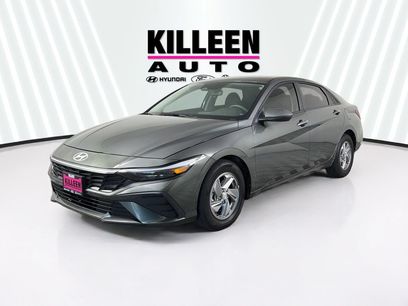 Used 2025 Hyundai Elantra SE