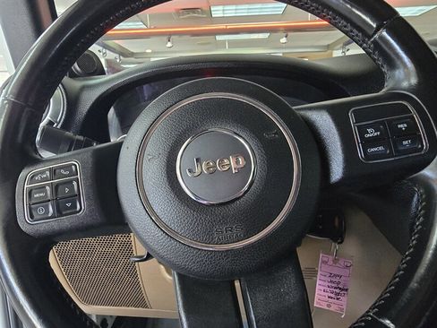 Used 2014 Jeep Wrangler Unlimited Sahara w/ Connectivity Group image 20