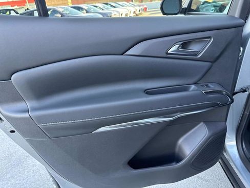 New 2026 Chevrolet Traverse LT w/ Driver Confidence Package FWD image 10