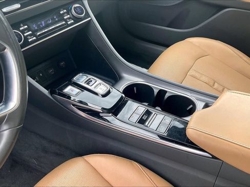 Used 2020 Hyundai Sonata Limited FWD image 17