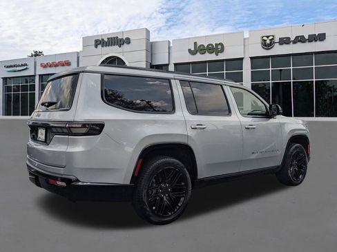 New 2026 Jeep Grand Wagoneer Limited AWD/4WD image 3