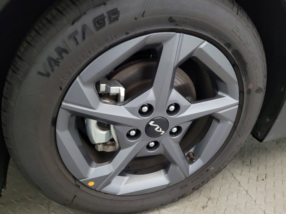 Used 2025 Kia K4 FWD image 31