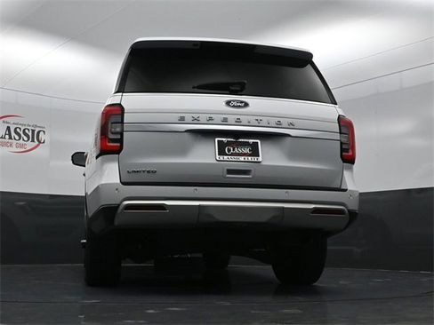 Used 2022 Ford Expedition Limited image 32