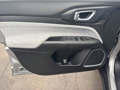 Certified 2022 Jeep Compass Latitude w/ Convenience Group image 12