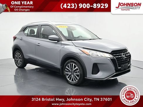 Used 2021 Nissan Kicks SV FWD image 1
