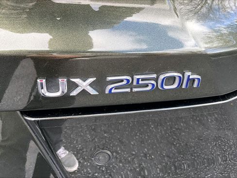 Used 2021 Lexus UX 250h image 10