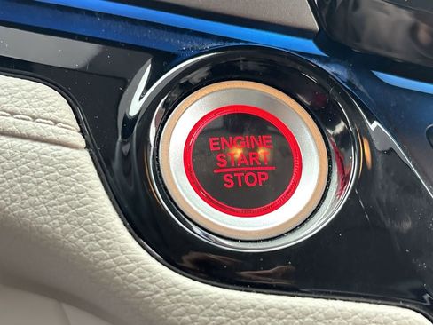 Used 2025 Honda Odyssey Touring image 17