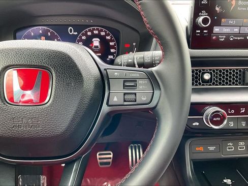 Used 2025 Honda Civic Type R image 11