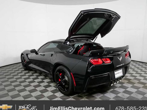 Used 2017 Chevrolet Corvette Stingray Coupe w/ 1LT image 27