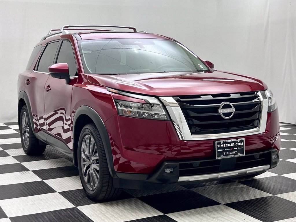 Used 2022 Nissan Pathfinder SL w/ SL Premium Package AWD/4WD image 2