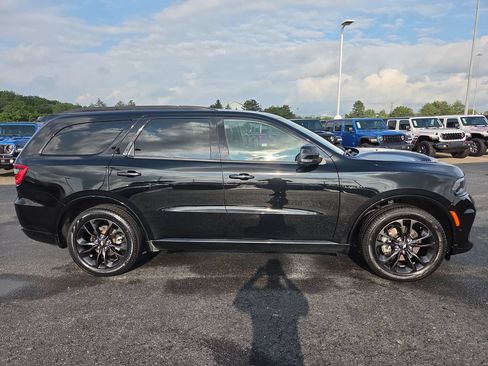 Used 2025 Dodge Durango R/T w/ Blacktop Package AWD/4WD image 8