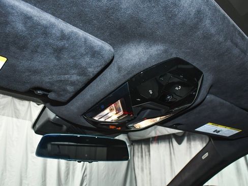 Used 2025 BMW M5 w/ Executive Package image 59