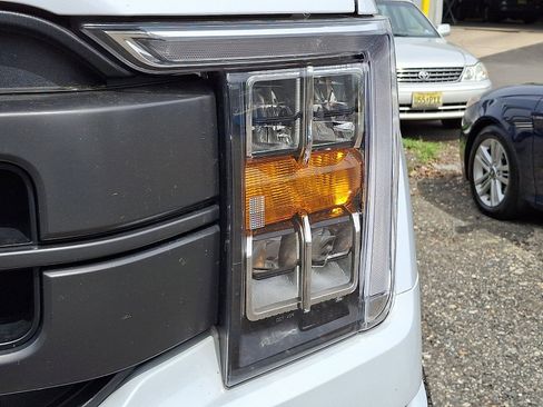 Used 2022 Ford F150 Lariat image 4