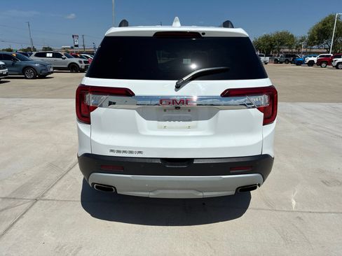 Used 2023 GMC Acadia SLT FWD image 4