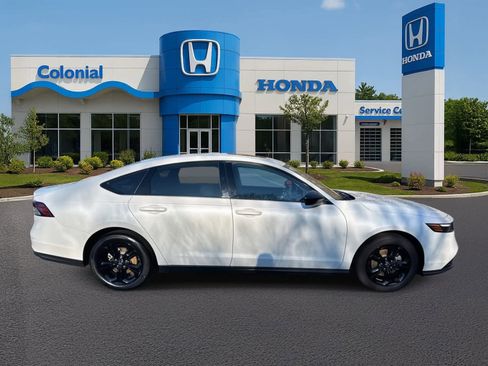 Used 2025 Honda Accord SE image 8