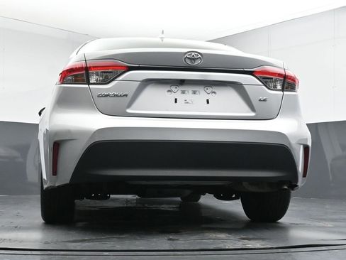 Used 2023 Toyota Corolla LE image 22