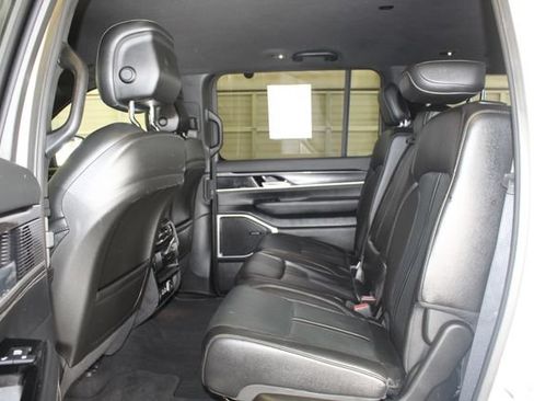 Used 2024 Jeep Wagoneer 4WD image 18